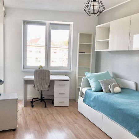Apartament Family Wroclaw Z Klimatyzacja Parking Apartment Exterior photo